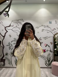 عباية كريب مطرزة - صورة 5