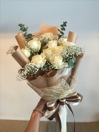 soft white rose bouquet-827 - Image 1
