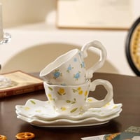  مق قهوة قزاز بطابع زهري – تصميم الزهور الأنيق - صورة 5