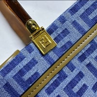 شنطة نسائية ماركة فندي - صورة 3