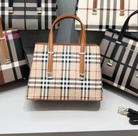 شنطة نسائية ماركة يريري - صورة 3