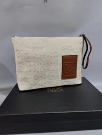 شنطة نسائية ماركة لويفي - Image 5