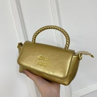 شنطة نسائية ماركة ميو ميو  - Image 9