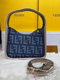 شنطة نسائية ماركة فندي - Image 2