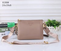 شنطة نسائية ماركة برادا  - Image 4