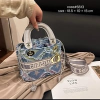 شنطة نسائية ماركة كريستيان باريس - Image 8