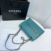 شنطة نسائية ماركة شانيل - صورة 3