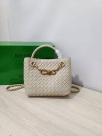 شنطة ماركة بوتيغا - صورة 9
