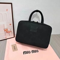 شنطة نسائية ماركة ميو ميو - Image 9