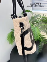 شنطة نسائية ماركة شانيل  - صورة 3