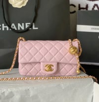 شنطة نسائية ماركة شانيل  - صورة 6