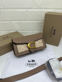 شنطة نسائية ماركة كوتش - صورة 2