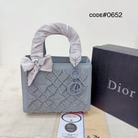 شنطة نسائية ماركة ديور - d50 - صورة 3
