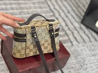 شنطة نسائية ماركة قوتشي  - Image 4