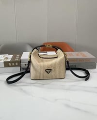 شنطة نسائية ماركة برادا - Image 5