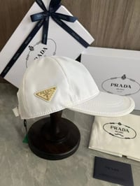 كاب ماركة برادا - صورة 5