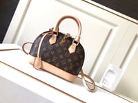 شنطة يد نسائية ماركة لويس فيتون - Image 3