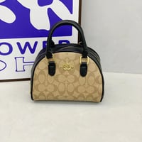 شنطة نسائية ماركة كوتش - Image 3