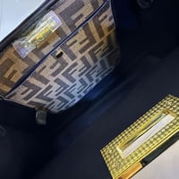 شنطة نسائية ماركة فندي  - صورة 17