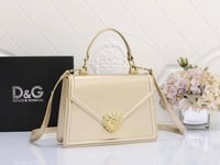شنطة نسائية من ماركة دولتشي جابانا - Image 6