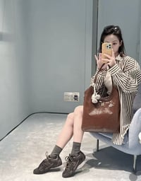شنطة نسائية ماركة ميو ميو  - صورة 3