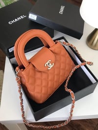 شنطة نسائية ماركة شانيل فاخرة - صورة 4
