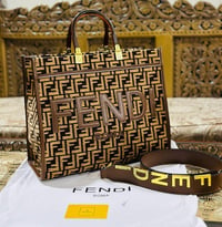 شنطة نسائية ماركة فندي - Image 2