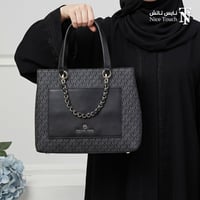 شنطة نسائية ماركة مايكل كورس - صورة 2
