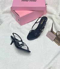 حذاء نسائي ماركة ميو ميو - Image 5