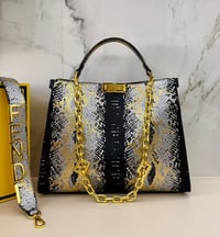 شنطة نسائية ماركة فندي  - صورة 11