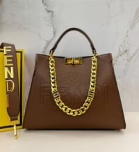 شنطة نسائية ماركة فندي - Image 3