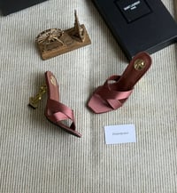 كعب نسائي ماركة سان لوران  - Image 7
