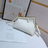 شنطة نسائية ماركة فندي - Image 7