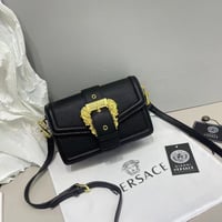 شنطة نسائية ماركة فرزاتشي  - Image 3