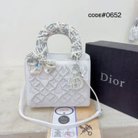 شنطة نسائية ماركة ديور - d50 - صورة 5