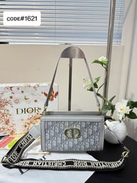 شنطة نسائية ماركة ديور  -d11 - صورة 3