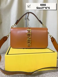 شنطة نسائية ماركة فندي - Image 4