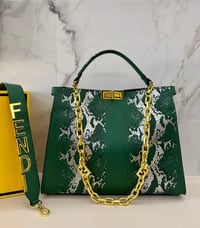 شنطة نسائية ماركة فندي  - صورة 2
