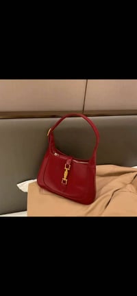 شنطة نسائية ماركة غوتشي  - صورة 2