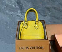 شنطة نسائية ماركة لويس فيتون  - Image 5