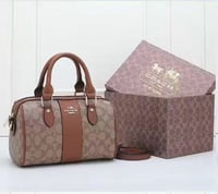 شنطة نسائية ماركة كوتش - Image 6