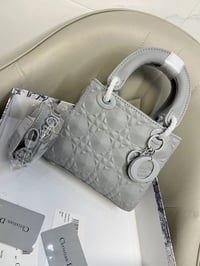 شنطة نسائية ماركة ديور - Image 5