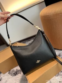 شنطة ماركة كوتش  - Image 4