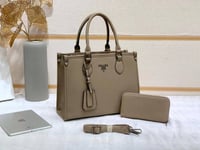شنطة يد نسائية ماركة برادا مع محفظة  - Image 3
