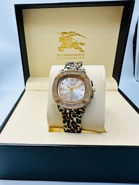 ساعة نسائية ماركة بربري - Image 4