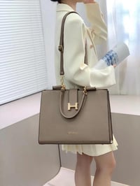 شنطة نسائية ماركة هرمز  - Image 1