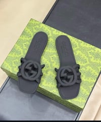 سليبر نسائي ماركة قوتشي - Image 4