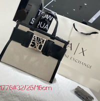 شنطة نسائية ماركة ارماني - Image 8