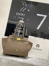 شنطة نسائية ماركة اقنر - a01 - صورة 4