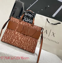 شنطة نسائية ماركة ارماني - Image 2